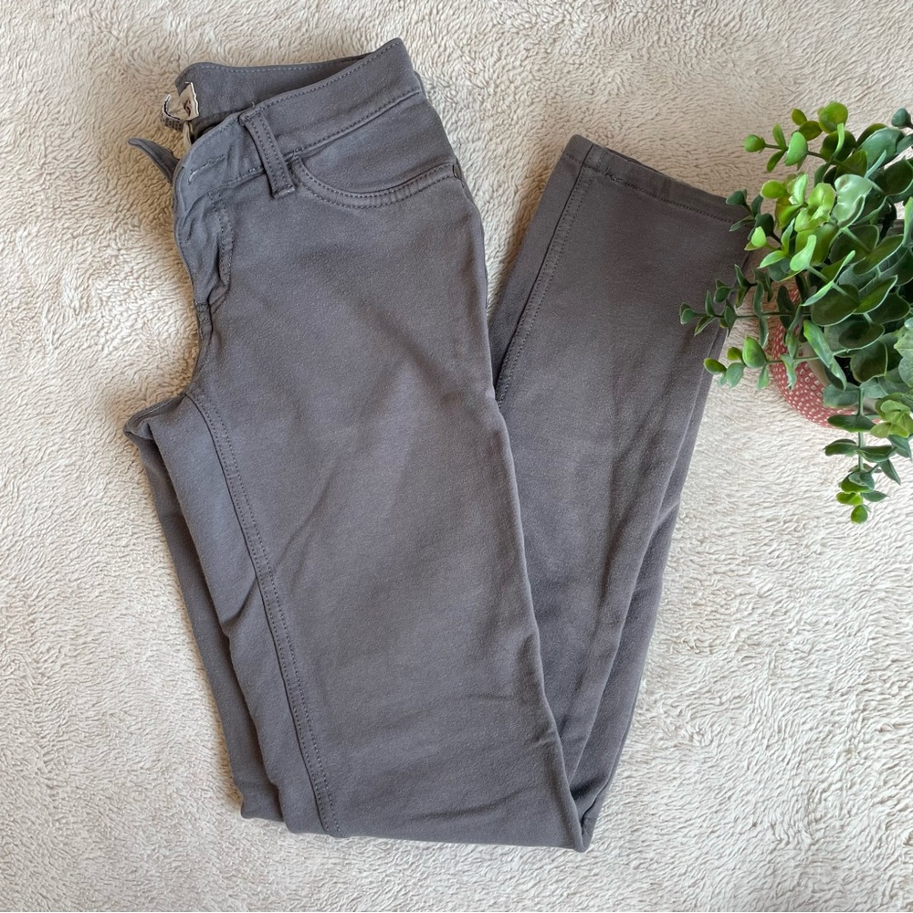 Mudd Charcoal Skinny Pants